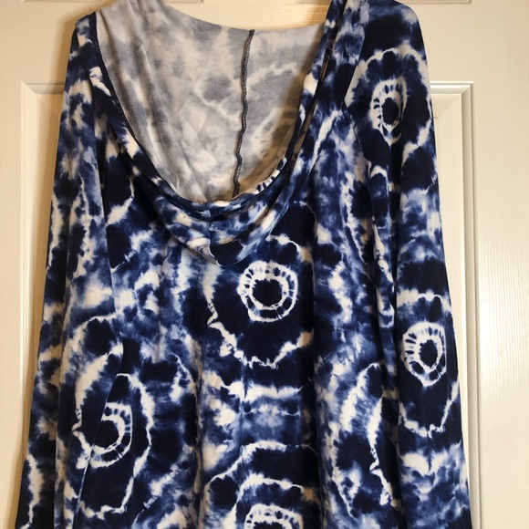 Koolaburra Navy and White Tie-Dye Hoodie - Picture 4 of 6
